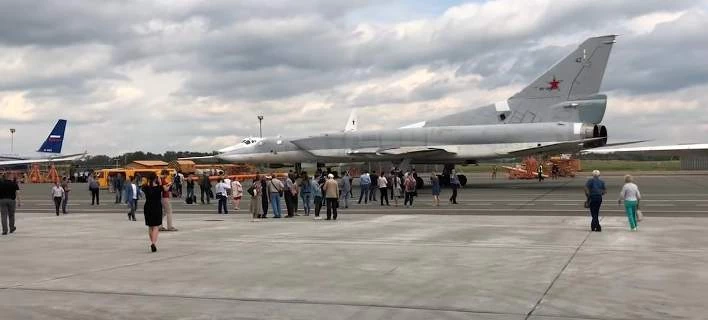 Η Ρωσία παρουσίασε το πρώτο εκσυγχρονισμένο υπερηχητικό βομβαρδιστικό Tu-22M3M (βίντεο)